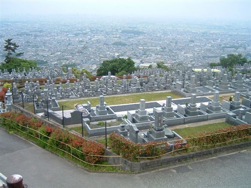 五月山緑地霊園