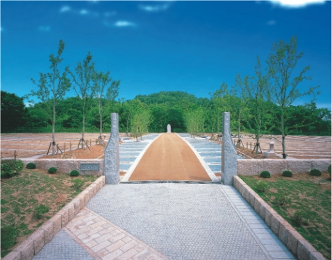 総本山四天王寺 高安山霊園